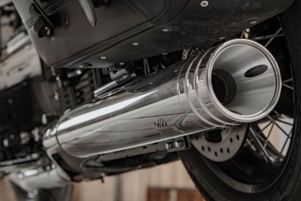Dr. Jekill and Mr. Hyde BMW R18 Exhaust