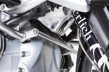 Center Support for Engine Bars