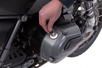 Tool for Oil Filler Plug